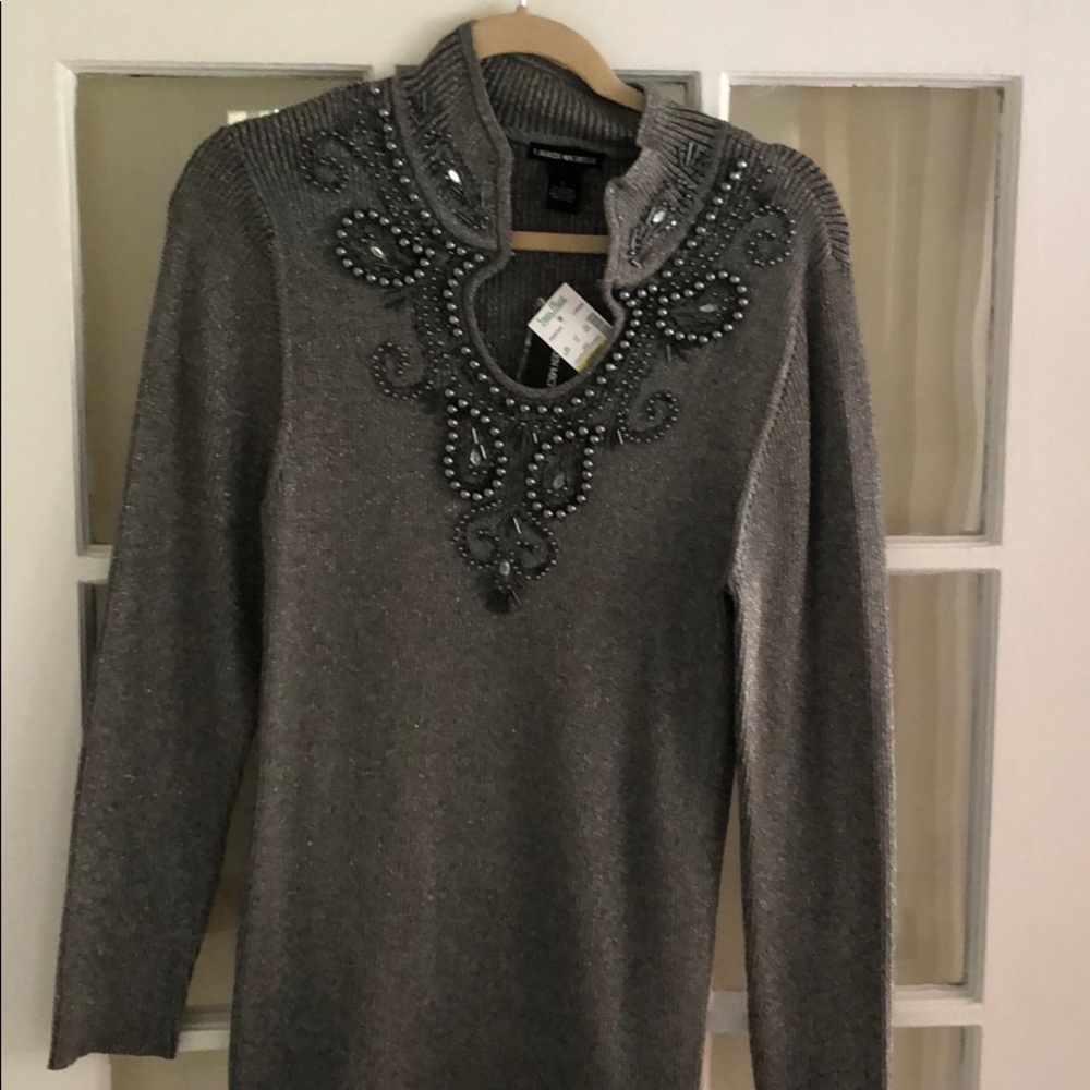 Woman’s dressy top